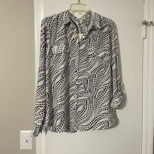 NWT Como Blu Black and White Abstract Blouse with Relaxed Fit